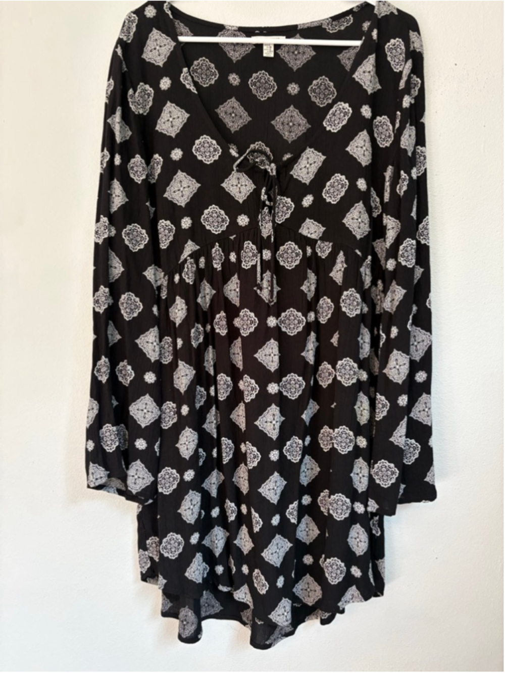 Amuse Society Aden Mini Dress Black White Baroque Medallion Boho L Large